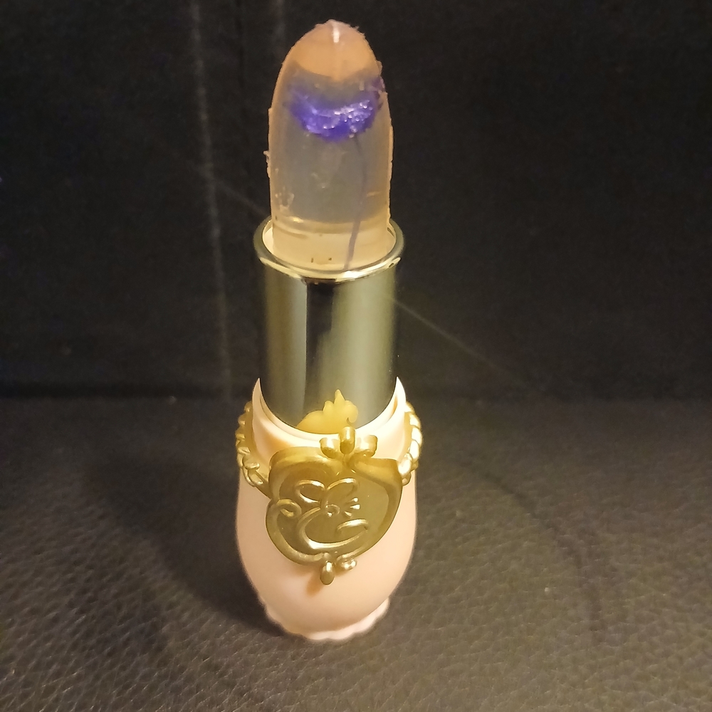 Kiss Lipstick with Purple Tint